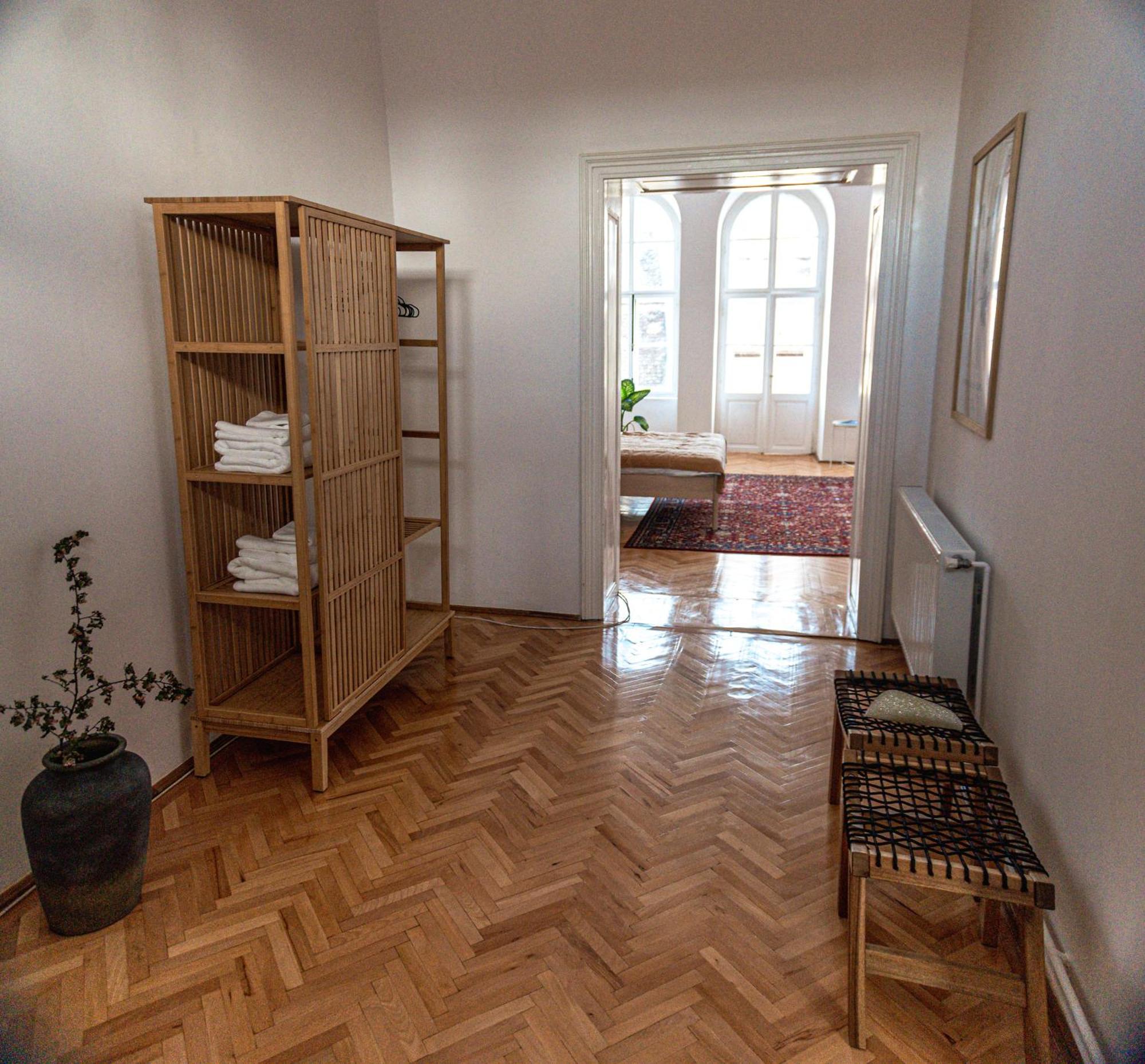 Apartment Favst Old Square *